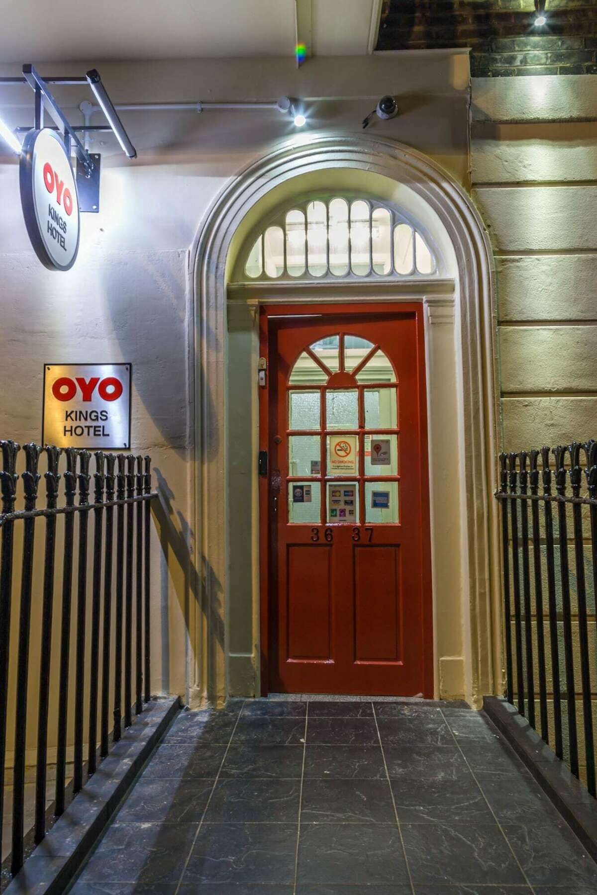 Oyo Kings Hotel Londres Exterior foto